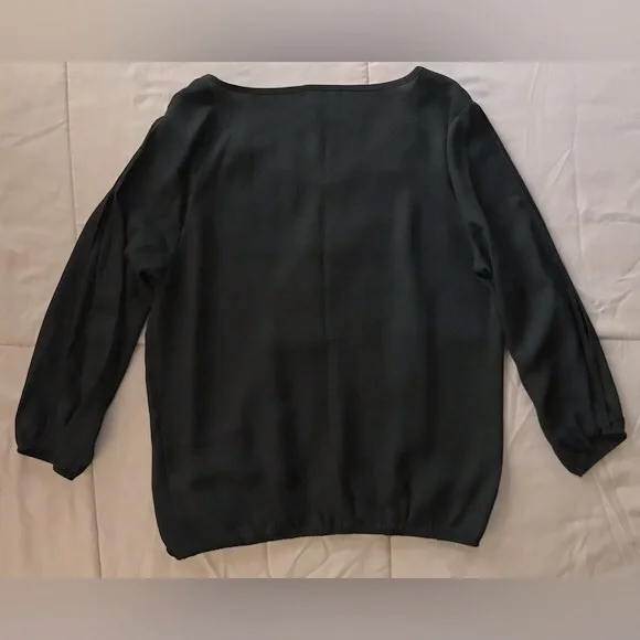 NWOT Trende Black Open Sleeve with Gold Chest Detail Classy Blouse - S - Picture 5 of 8